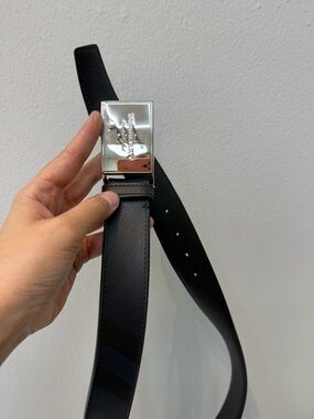 Burberry Black Leather Logo Stamped Belt size is 3.5*95cm
